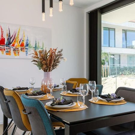New, Luxurious And Modern Apartment With Private Parking كوكسيجدي المظهر الخارجي الصورة
