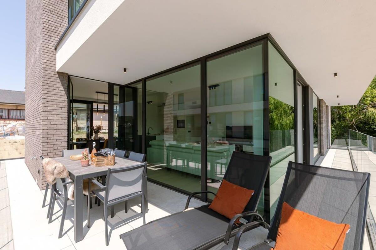 New, Luxurious And Modern Apartment With Private Parking كوكسيجدي المظهر الخارجي الصورة
